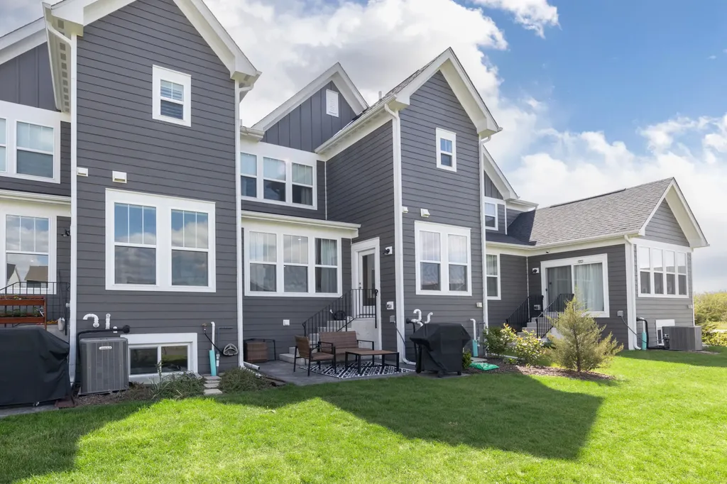 1205 Josiah Road Naperville IL 60563