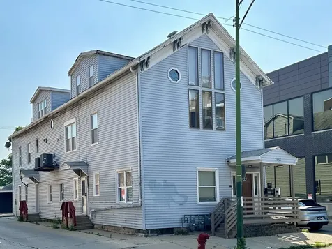 2458 North Clybourn Avenue Chicago IL 60614