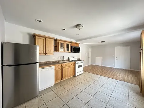 2458 North Clybourn Avenue Chicago IL 60614