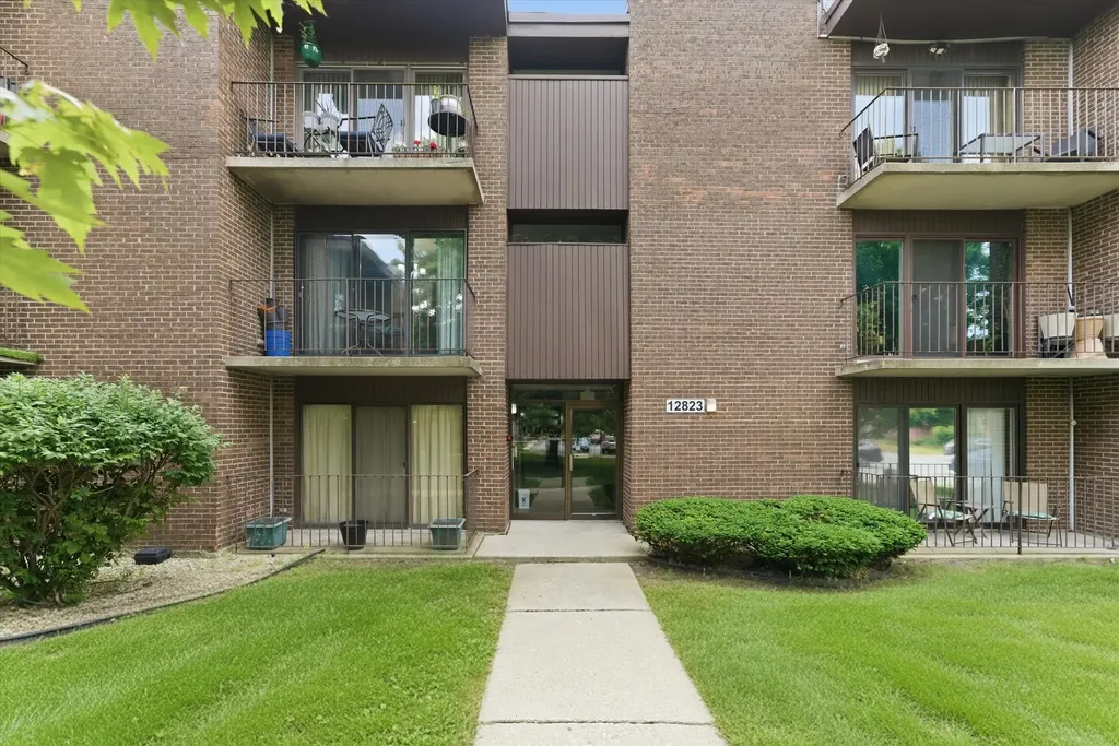12823 South Kenneth Avenue Alsip IL 60803