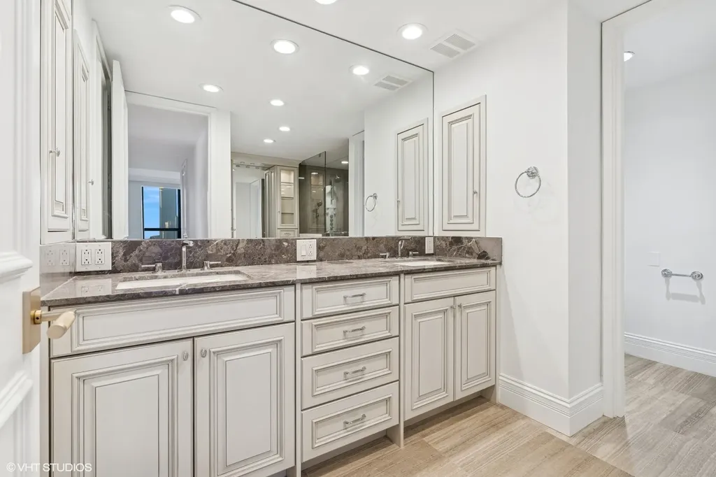 180 East Pearson Street Chicago IL 60611