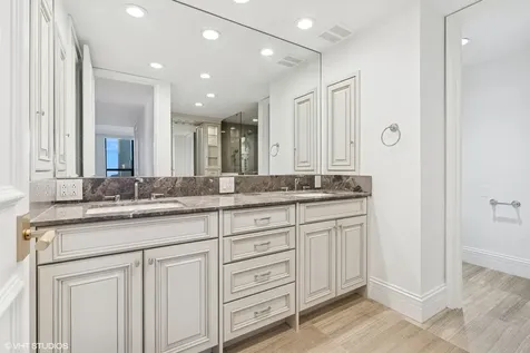 180 East Pearson Street Chicago IL 60611