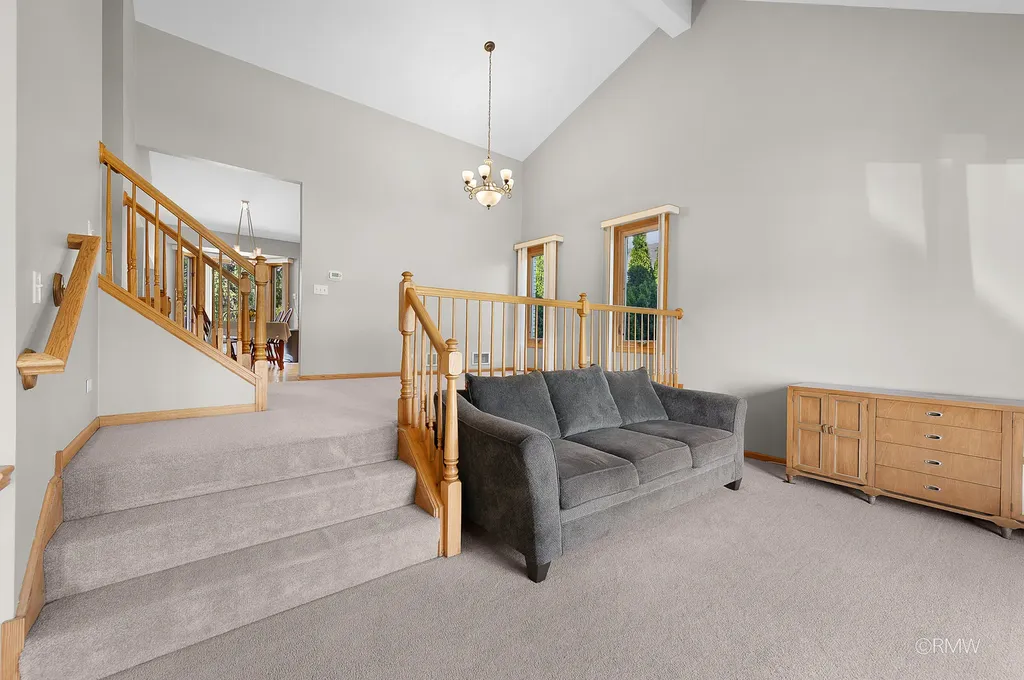 1216 West Grove Street Addison IL 60101