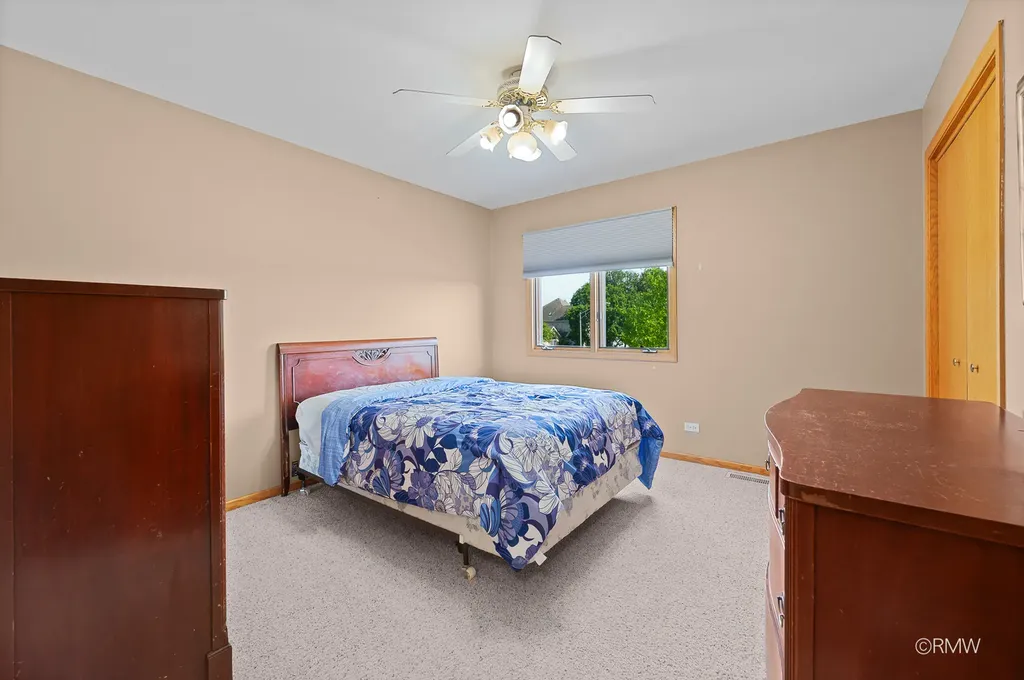 1216 West Grove Street Addison IL 60101