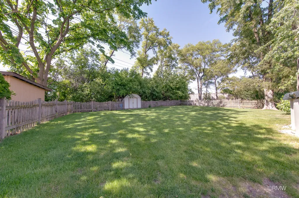 1216 West Grove Street Addison IL 60101