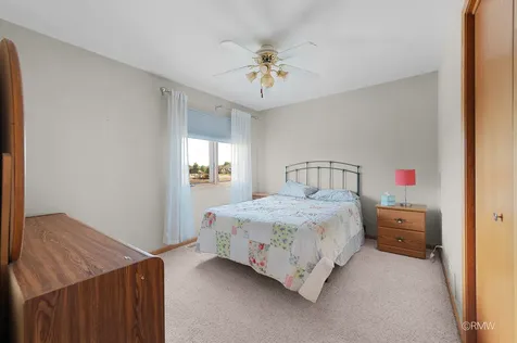 1216 West Grove Street Addison IL 60101