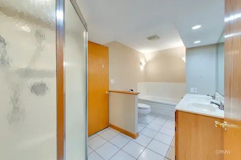 1216 West Grove Street Addison IL 60101