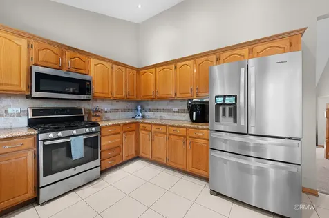 1216 West Grove Street Addison IL 60101