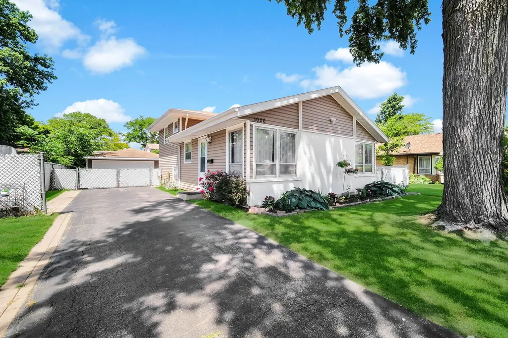1020 Hahn Place West Chicago IL 60185
