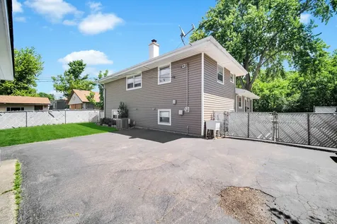 1020 Hahn Place West Chicago IL 60185