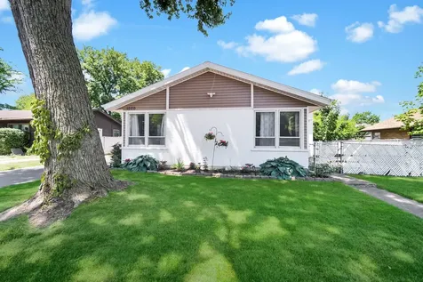 1020 Hahn Place West Chicago IL 60185