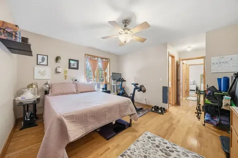 5624 West Higgins Avenue Chicago IL 60630