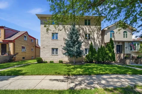 5624 West Higgins Avenue Chicago IL 60630
