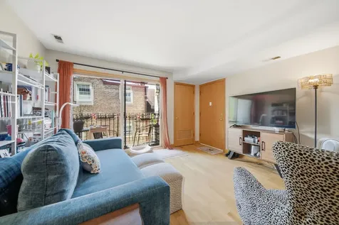 5624 West Higgins Avenue Chicago IL 60630