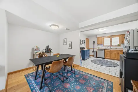 5624 West Higgins Avenue Chicago IL 60630