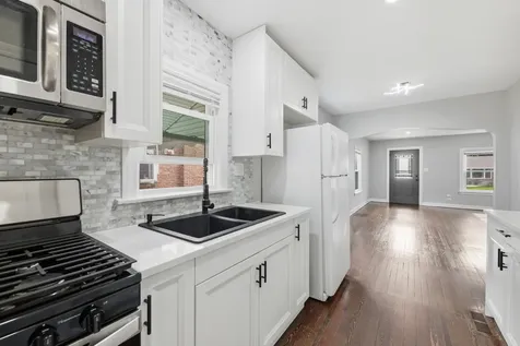 9709 51ST Avenue Oak Lawn IL 60453