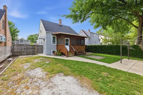 9709 51ST Avenue Oak Lawn IL 60453