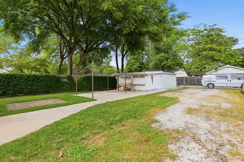 9709 51ST Avenue Oak Lawn IL 60453