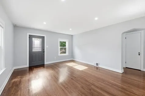 9709 51ST Avenue Oak Lawn IL 60453