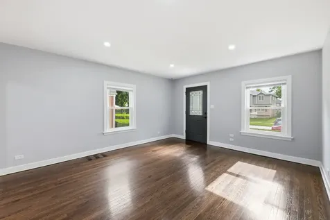 9709 51ST Avenue Oak Lawn IL 60453
