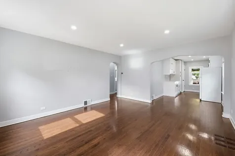 9709 51ST Avenue Oak Lawn IL 60453