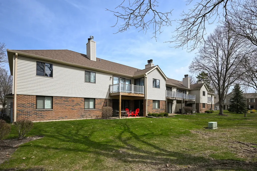 27W685 Grasmere Drive Winfield IL 60190