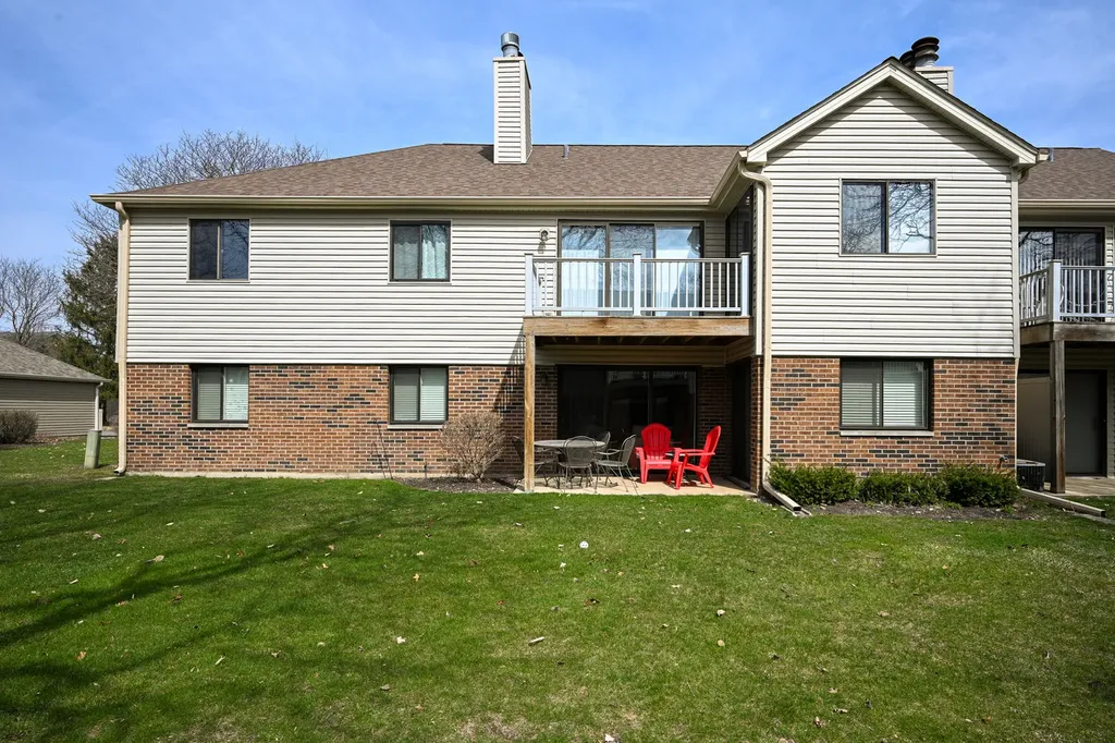 27W685 Grasmere Drive Winfield IL 60190