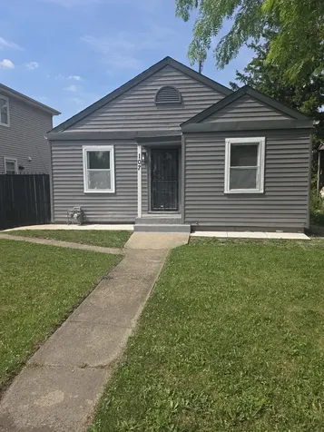 107 East 149th Street Harvey IL 60426