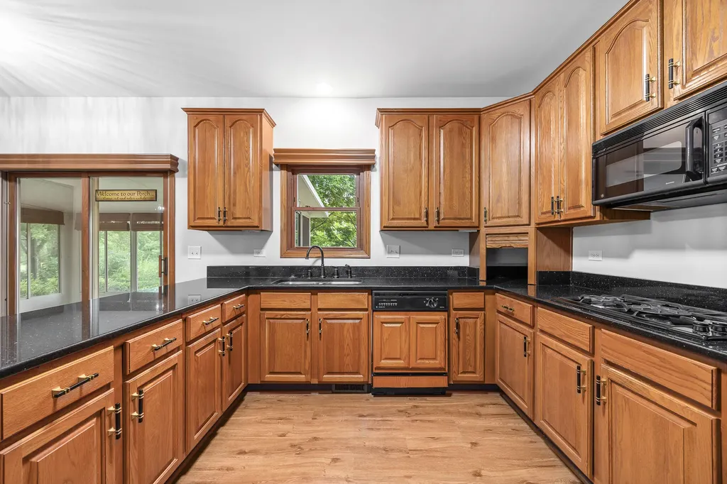 533 Springwood Lane Bolingbrook IL 60440
