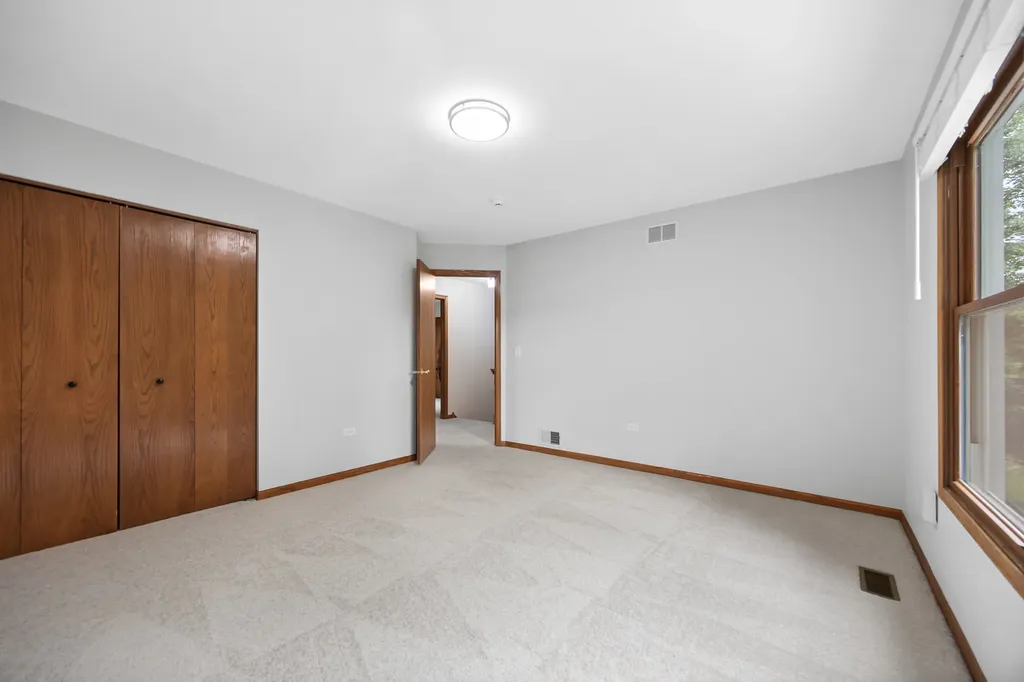 533 Springwood Lane Bolingbrook IL 60440
