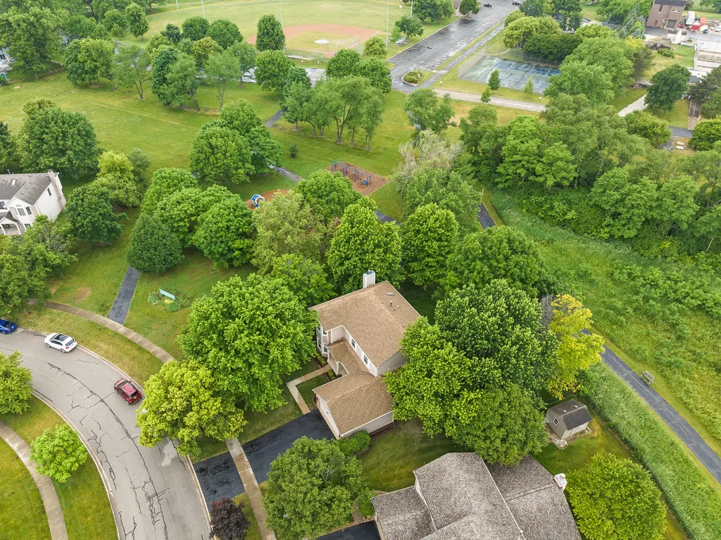 533 Springwood Lane Bolingbrook IL 60440
