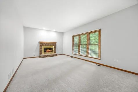 533 Springwood Lane Bolingbrook IL 60440