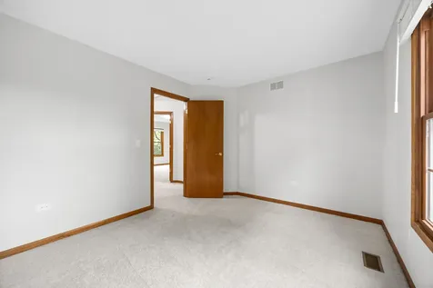 533 Springwood Lane Bolingbrook IL 60440