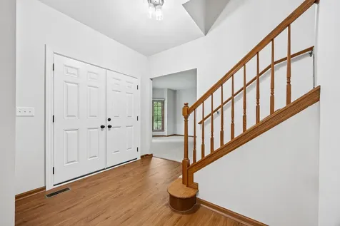 533 Springwood Lane Bolingbrook IL 60440