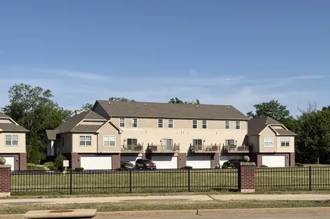 2433 River Oaks Lane Rockford IL 61102