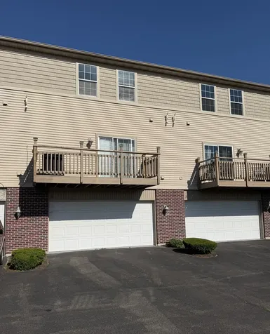 2433 River Oaks Lane Rockford IL 61102