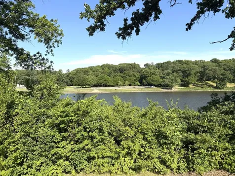 2433 River Oaks Lane Rockford IL 61102