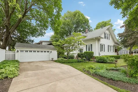 335 East Liberty Street Barrington IL 60010