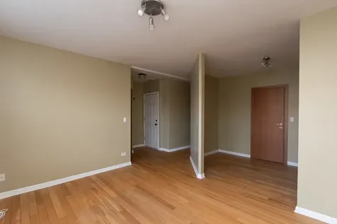 3103 West Lawrence Avenue Chicago IL 60625
