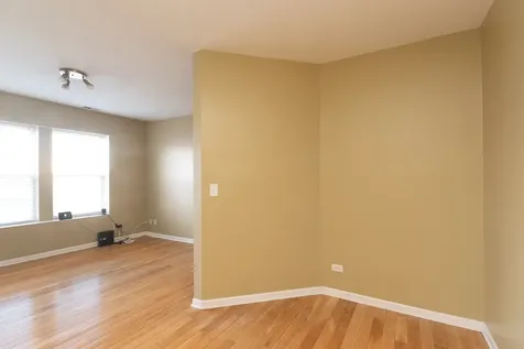 3103 West Lawrence Avenue Chicago IL 60625