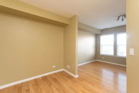 3103 West Lawrence Avenue Chicago IL 60625