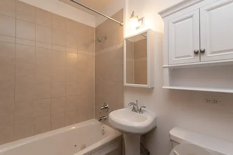 3103 West Lawrence Avenue Chicago IL 60625