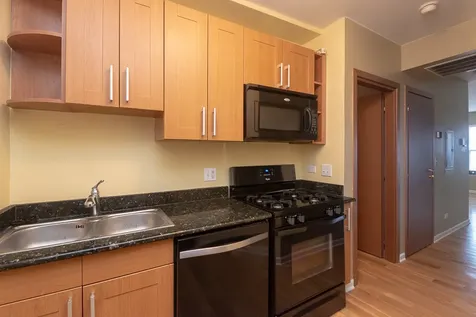 3103 West Lawrence Avenue Chicago IL 60625