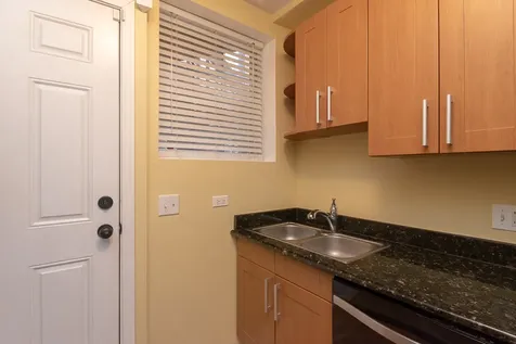 3103 West Lawrence Avenue Chicago IL 60625