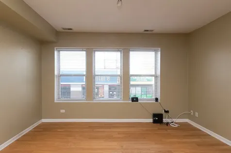 3103 West Lawrence Avenue Chicago IL 60625