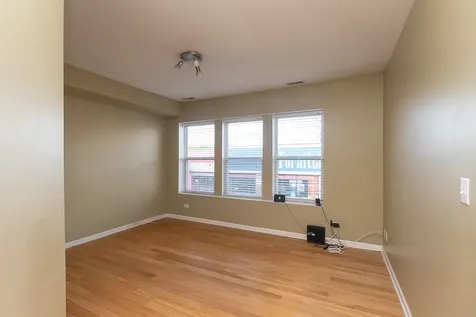 3103 West Lawrence Avenue Chicago IL 60625