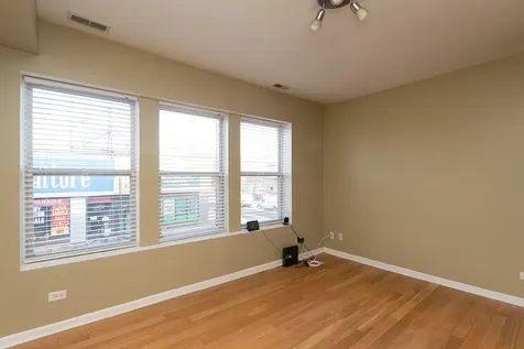 3103 West Lawrence Avenue Chicago IL 60625