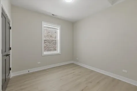 4932 South Champlain Avenue Chicago IL 60615