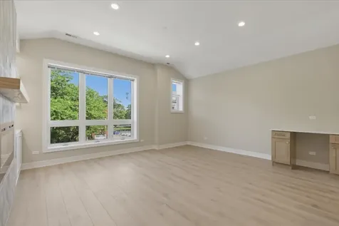 4932 South Champlain Avenue Chicago IL 60615