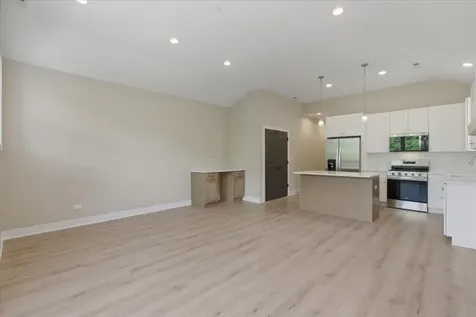 4932 South Champlain Avenue Chicago IL 60615